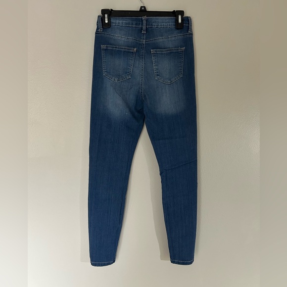 Celebrity Pink Women’s High Rise Ankle Skinny Jeans Size 5 - Picture 2 of 6